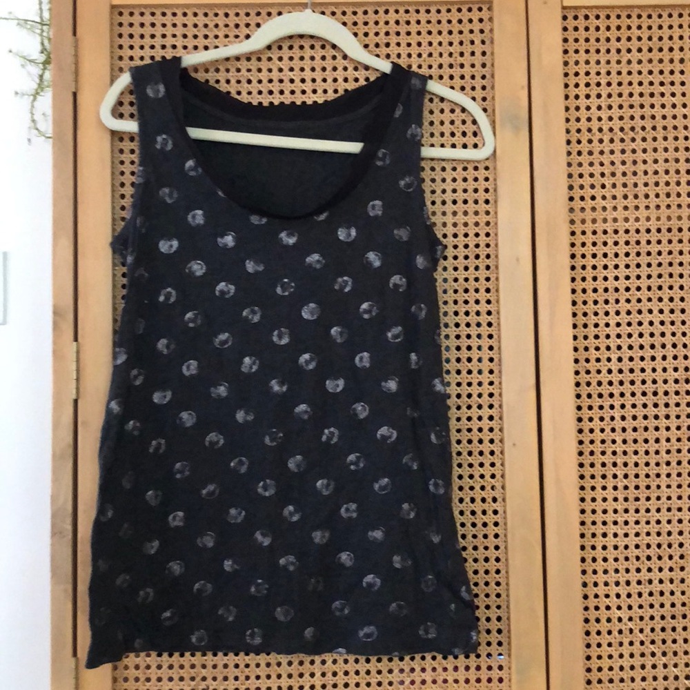 Gap maternity tank size medium